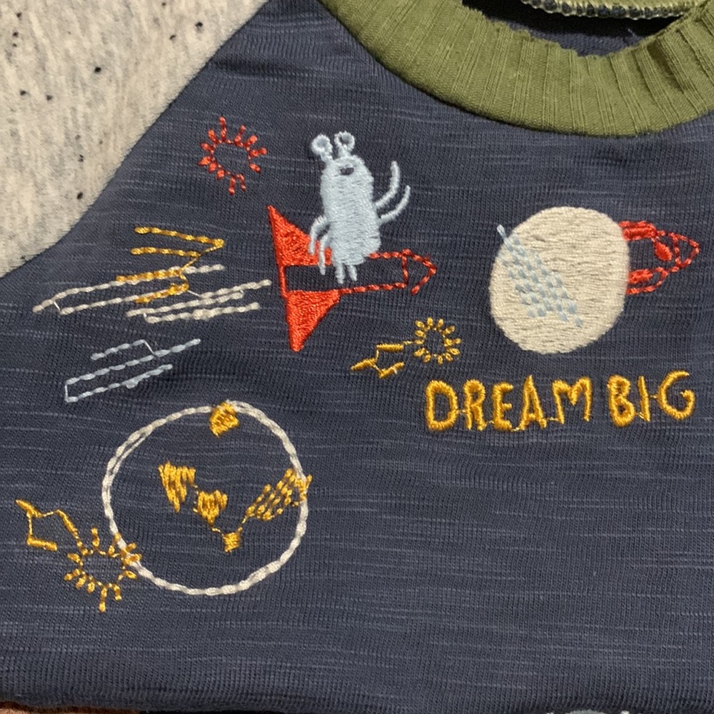 NWT Mud Pie Bear Dinosaur Dream Big Be Curious
Speckle Knit Tee - Picture 3 of 4